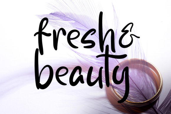 Fresh Beauty: A Handwritten Font for Campaigns